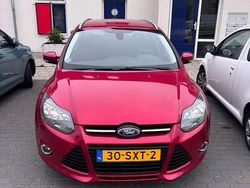 Rood Gebruikt 2012 Ford Focus Stationwagen | € 3.600 (Eerlijke prijs)