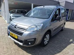 Grijs, metallic lak Gebruikt 2018 Citroën Berlingo XTR MPV | € 11.950 (Super prijs)
