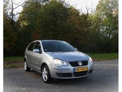 Grijs (metallic) Gebruikt 2009 VW Polo Trendline Hatchback | € 1.850 (Goede deal)