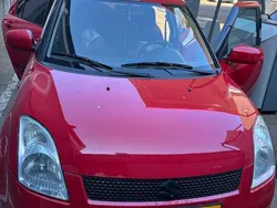 Rood Gebruikt 2005 Suzuki Swift Exclusive Hatchback | € 2.200
