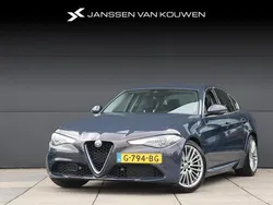 Grijs Gebruikt 2019 Alfa Romeo Giulia Super Sedan | € 24.885 (Goede deal)