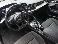 Zwart Gebruikt 2021 Audi A3 Sportback e-tron Design Sedan | € 28.290 (Eerlijke prijs)