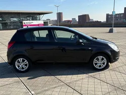 Zwart Gebruikt 2010 Opel Corsa Edition Hatchback | € 3.000 (Eerlijke prijs)