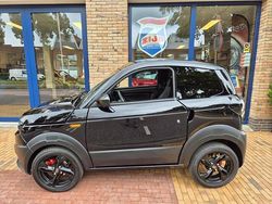 Zwart Nieuw 2025 Ligier Myli Hatchback | € 18.995