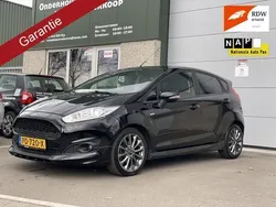 Zwart Gebruikt 2017 Ford Fiesta ST-Line Hatchback | € 8.650 (Eerlijke prijs)