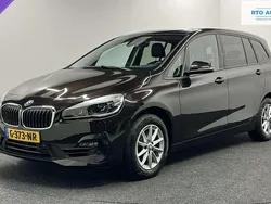 Bruin, metallic lak Gebruikt 2019 BMW 218 Gran Tourer Executive MPV | € 23.000 (Goede deal)