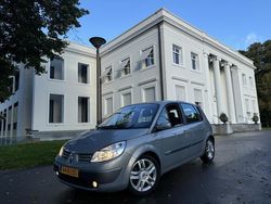 Beige Gebruikt 2003 Renault Scénic Luxe MPV | € 1.500 (Eerlijke prijs)