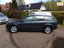 Grijs Gebruikt 2007 Ford Focus Futura Stationwagen | € 1.649 (Eerlijke prijs)