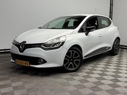 Wit Gebruikt 2013 Renault Clio R.S. Expression Hatchback | € 5.975 (Eerlijke prijs)