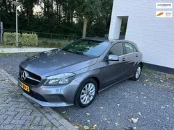 Grijs Gebruikt 2017 Mercedes A180 Hatchback | € 17.450 (Eerlijke prijs)