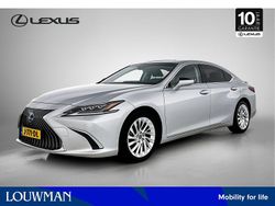 Grijs metallic Gebruikt 2020 Lexus ES300H President Line Sedan | € 40.950 (Eerlijke prijs)