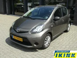 Bruin Gebruikt 2012 Toyota Aygo Comfort Hatchback | € 4.950 (Eerlijke prijs)