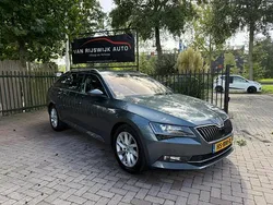 Grijs Gebruikt 2016 Skoda Superb Business Line Stationwagen | € 13.990 (Goede deal)