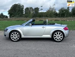 Grijs, metallic lak Gebruikt 2000 Audi TT Roadster Comfort Cabriolet | € 8.450 (Eerlijke prijs)
