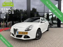 Wit Gebruikt 2012 Alfa Romeo Giulietta Progression Hatchback | € 2.250 (Eerlijke prijs)