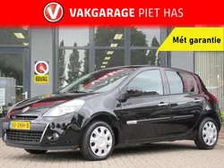 Zwart Gebruikt 2012 Renault Clio IV Authentique Hatchback | € 4.750 (Goede deal)