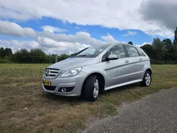 Zilver Gebruikt 2011 Mercedes B160 MPV | € 4.750 (Goede deal)