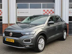 Grijs, metallic lak Gebruikt 2020 VW T-Roc Business SUV | € 24.895 (Eerlijke prijs)