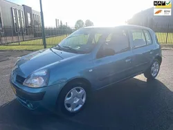 Blauw Gebruikt 2005 Renault Clio R.S. Authentique Hatchback | € 1.899 (Goede deal)