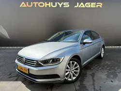 Grijs, metallic lak Gebruikt 2018 VW Passat Comfortline Sedan | € 15.950 (Super prijs)