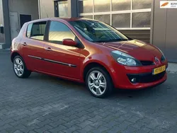 Rood Gebruikt 2007 Renault Clio II Hatchback | € 1.599 (Goede deal)