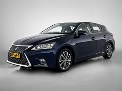 Blauw metallic Gebruikt 2018 Lexus CT200h Business Edition Hatchback | € 18.950 (Iets duurder)