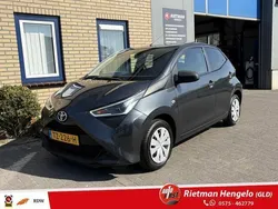 Grijs Gebruikt 2018 Toyota Aygo X-cite Hatchback | € 7.999 (Eerlijke prijs)