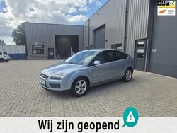 Blauw, metallic lak Gebruikt 2007 Ford Focus Futura Hatchback | € 4.250 (Eerlijke prijs)