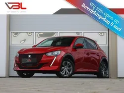 Rood, metallic lak Gebruikt 2020 Peugeot e-208 Allure Hatchback | € 14.440 (Eerlijke prijs)