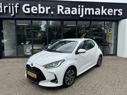 Wit Gebruikt 2021 Toyota Yaris Business Edition Hatchback | € 15.900 (Eerlijke prijs)