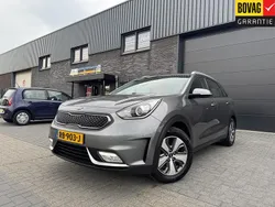 Grijs Gebruikt 2017 Kia Niro SUV | € 16.950 (Eerlijke prijs)