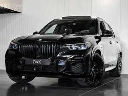 Zwart Gebruikt 2022 BMW X5 M Sport SUV | € 69.900 (Eerlijke prijs)