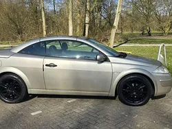 Beige Gebruikt 2004 Renault Mégane Cabriolet Luxe Cabriolet | € 2.850 (Iets duurder)