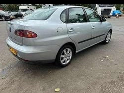Grijs Gebruikt 2007 Seat Cordoba Sedan | € 1.000 (Eerlijke prijs)