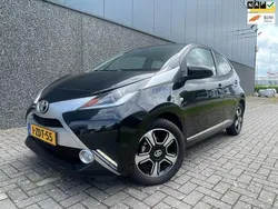 Zwart Gebruikt 2014 Toyota Aygo X-clusiv Hatchback | € 7.295 (Eerlijke prijs)
