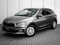 Grijs, metallic lak Nieuw 2025 Skoda Fabia Selection Hatchback | € 24.750 (Eerlijke prijs)