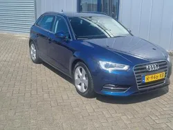 Blauw Gebruikt 2015 Audi A3 Sportback Ambition Hatchback | € 13.950 (Duur)