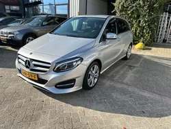 Grijs Gebruikt 2017 Mercedes B180 Business MPV | € 16.999 (Eerlijke prijs)