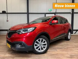 Rood Gebruikt 2015 Renault Kadjar Intens SUV | € 10.890 (Eerlijke prijs)