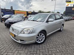 Grijs Gebruikt 2006 Toyota Avensis Luna Stationwagen | € 2.750 (Eerlijke prijs)