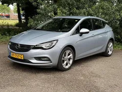 Grijs Gebruikt 2018 Opel Astra Innovation Hatchback | € 16.900 (Iets duurder)