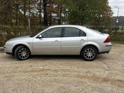 Grijs Gebruikt 2002 Ford Mondeo Trend Hatchback | € 1.600 (Iets duurder)