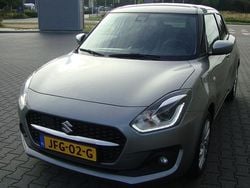 Grijs Gebruikt 2022 Suzuki Swift Style Hatchback | € 16.995 (Eerlijke prijs)