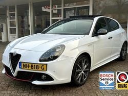 Wit Gebruikt 2017 Alfa Romeo Giulietta Hatchback | € 9.950 (Eerlijke prijs)