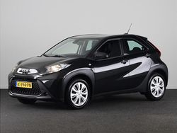 Zwart Gebruikt 2024 Toyota Aygo Hatchback | € 15.200 (Eerlijke prijs)