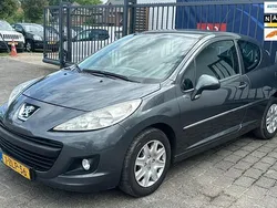 Grijs Gebruikt 2013 Peugeot 207 Access Hatchback | € 3.988 (Eerlijke prijs)