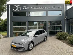 Grijs Gebruikt 2021 VW Golf VIII Life Stationwagen | € 21.500 (Eerlijke prijs)