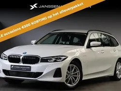 Wit Gebruikt 2023 BMW 320e Stationwagen | € 34.885 (Goede deal)