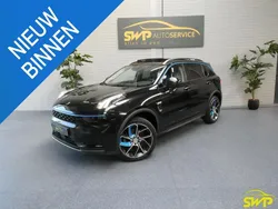 Zwart, metallic lak Gebruikt 2022 Lynk & Co 01 SUV | € 23.450 (Eerlijke prijs)
