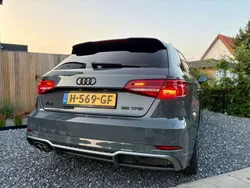 Grijs Gebruikt 2019 Audi A3 S-Line Hatchback | € 18.995 (Eerlijke prijs)